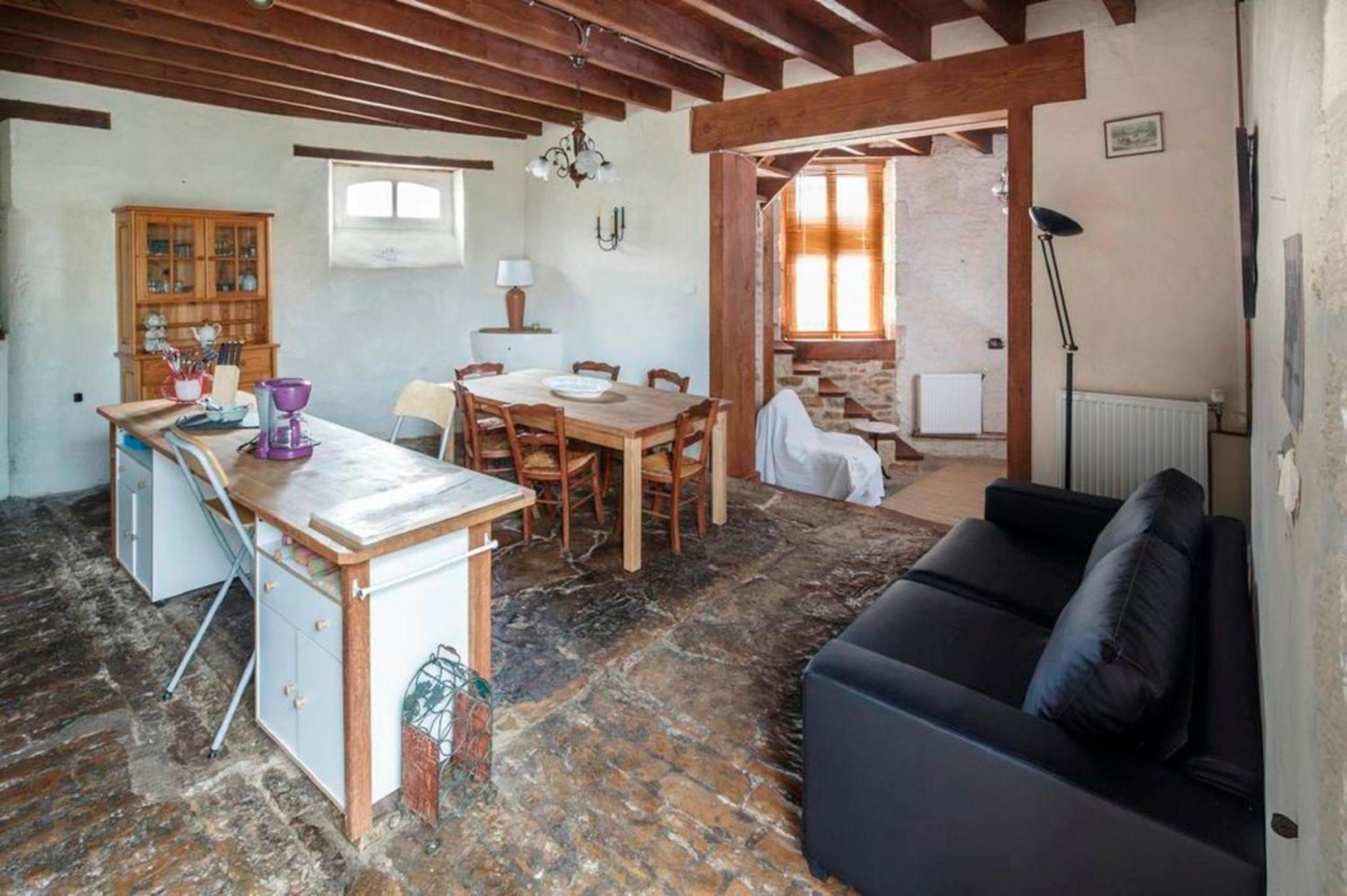 Holiday Home La Brijopa Bazoges-en-Pareds Room photo